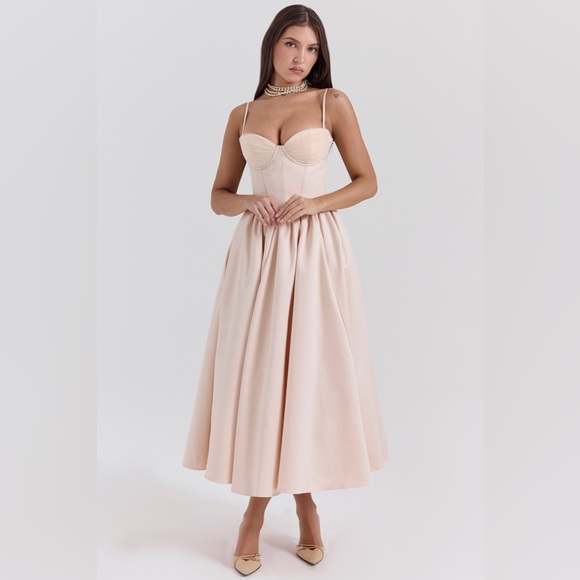 House of CB SET Perfect Peach Satin Corset and Skirt